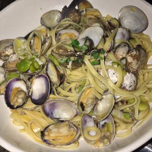 Linguine, Clams,Tomato, Garlic, Butter, White Wine